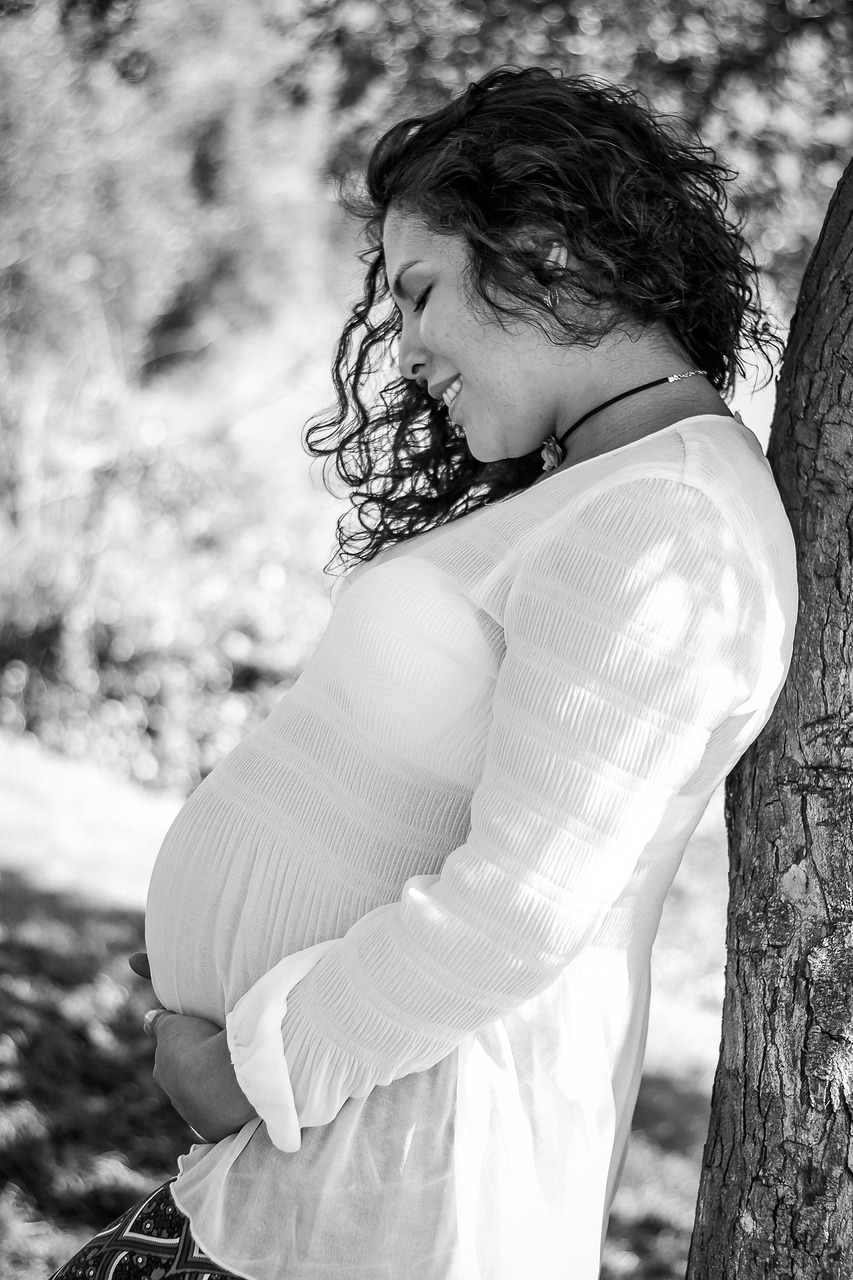 pregnancy, woman, pregnant, black and white